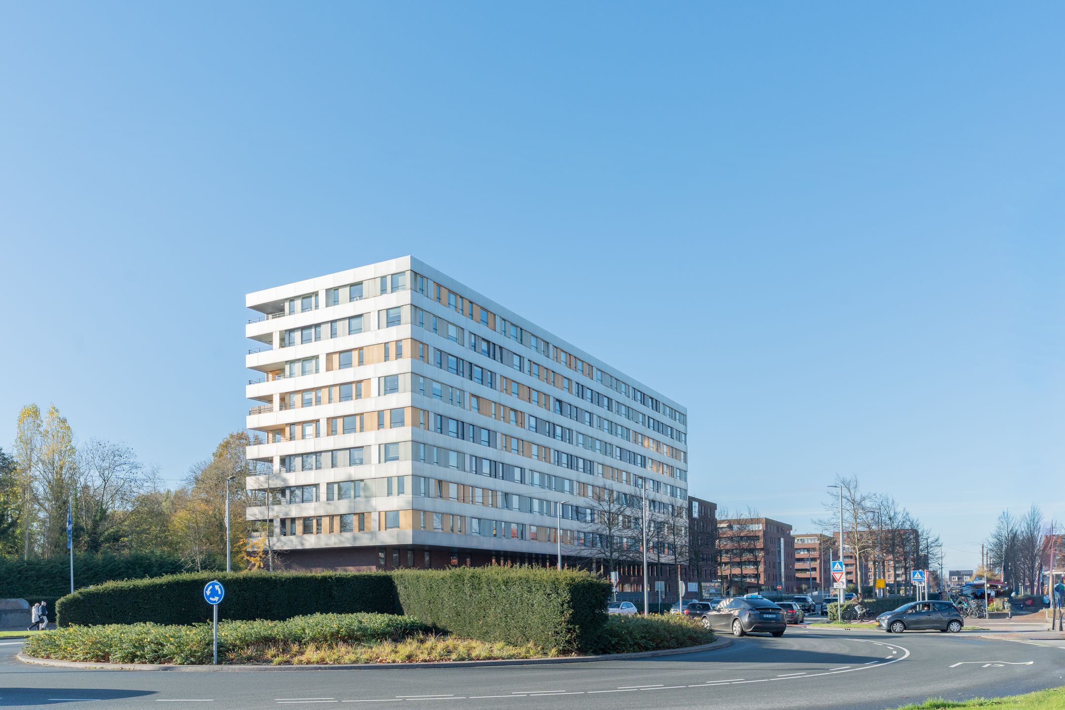 Spacious 3-room apartment with private parking in Hoofddorp centre — 33