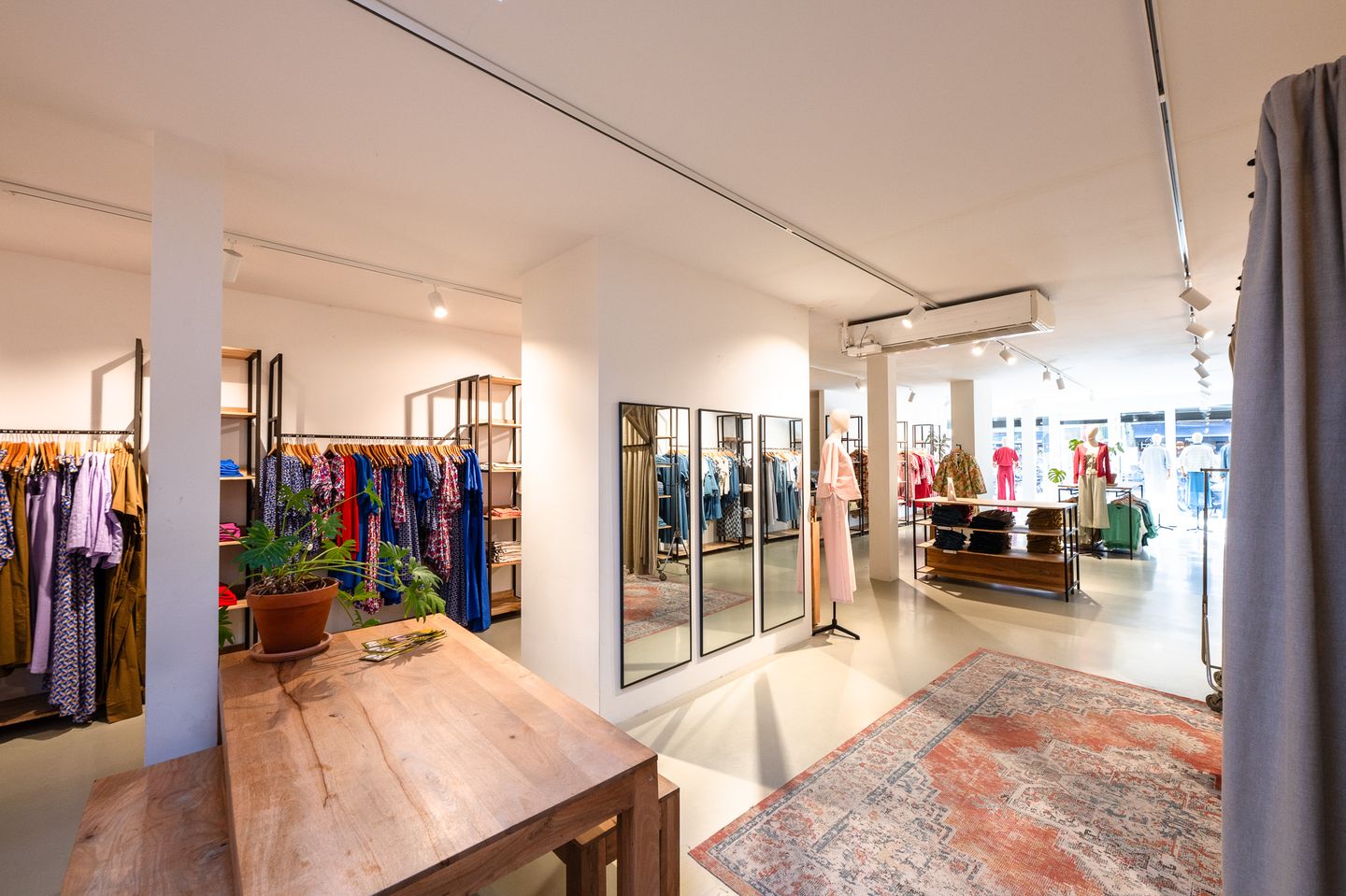 Bekijk foto 3 van Frederik Hendriklaan 256