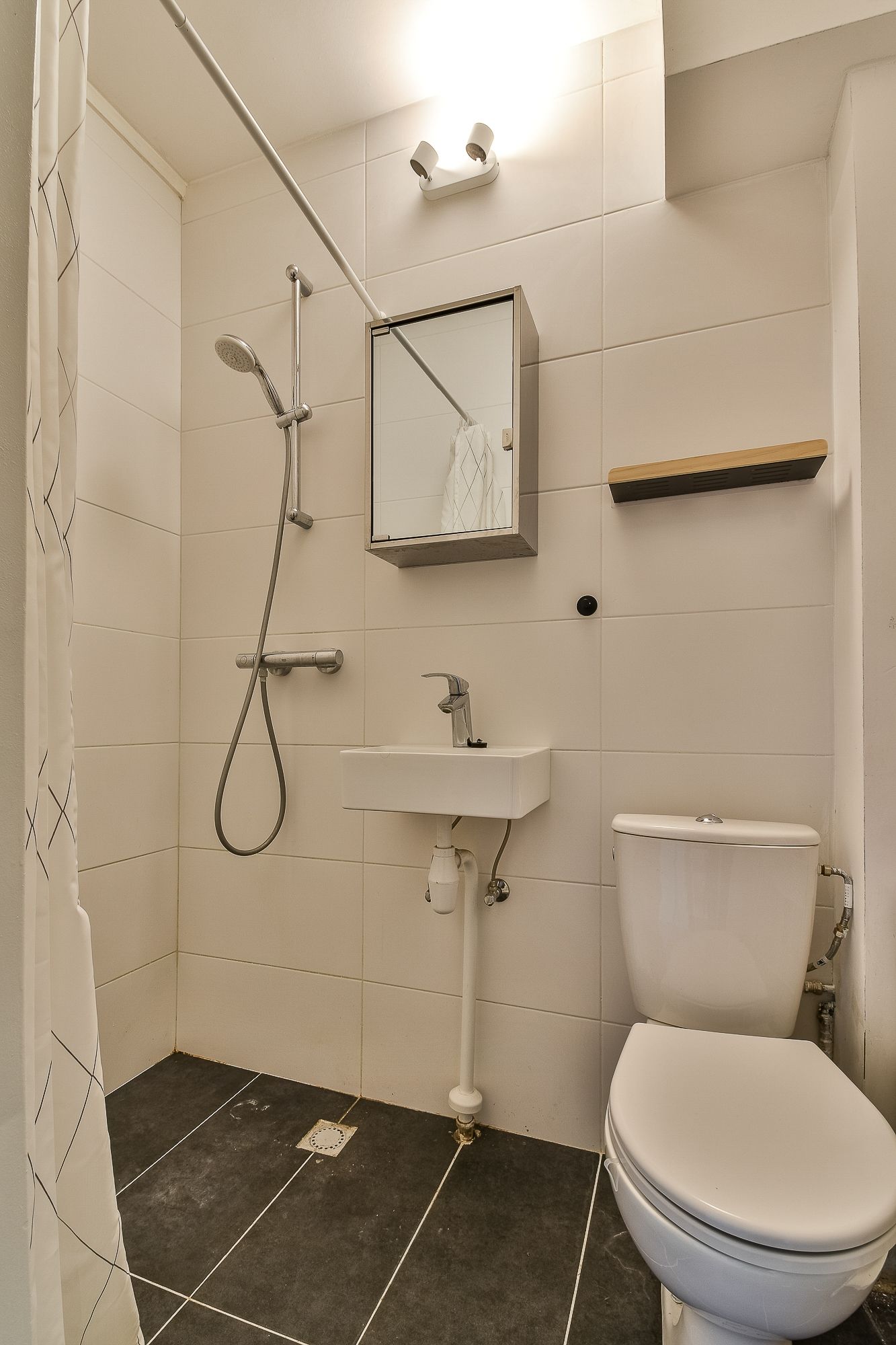 Photo 9 of Amerbos 194