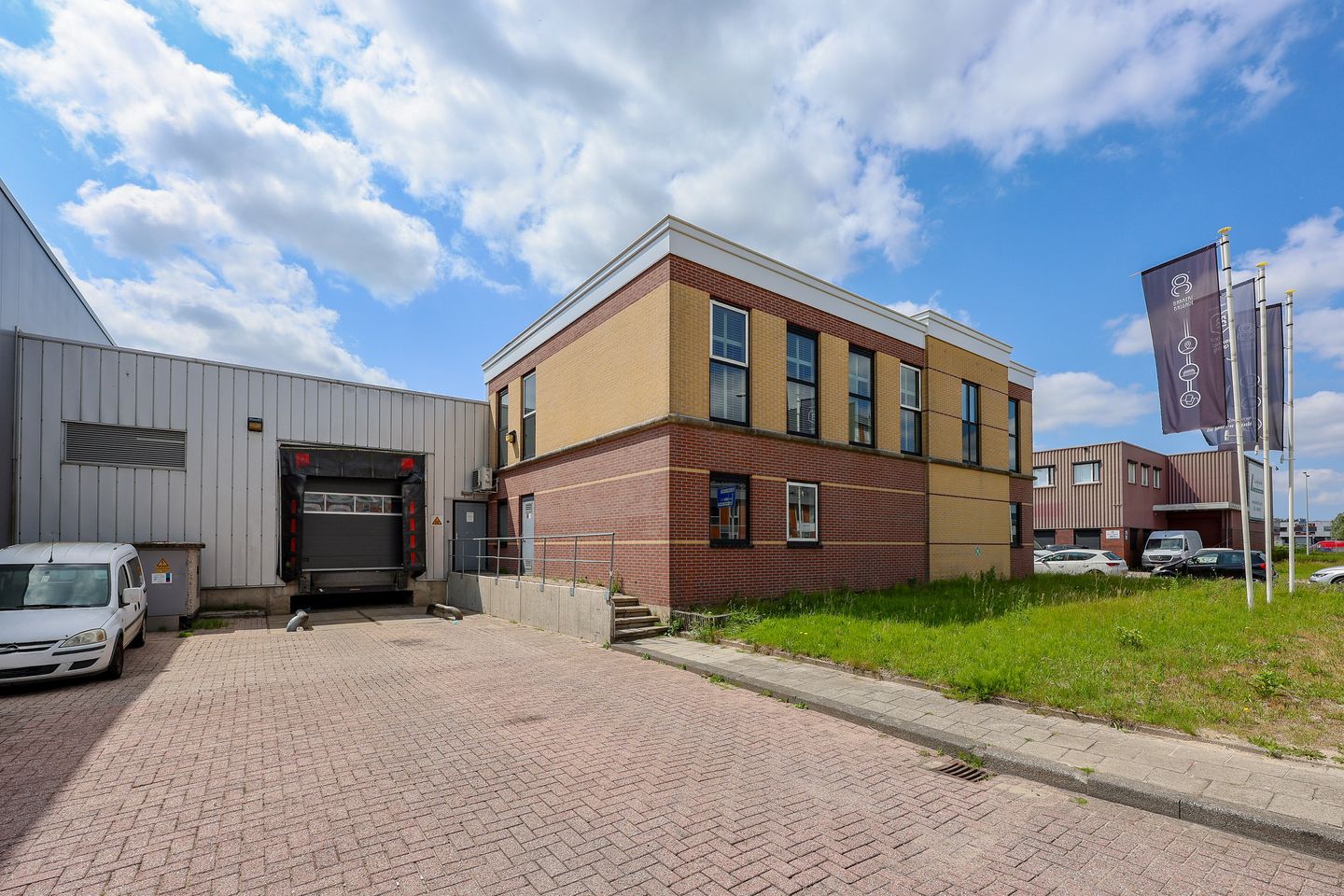 Bekijk foto 2 van Tijnmuiden 18-A