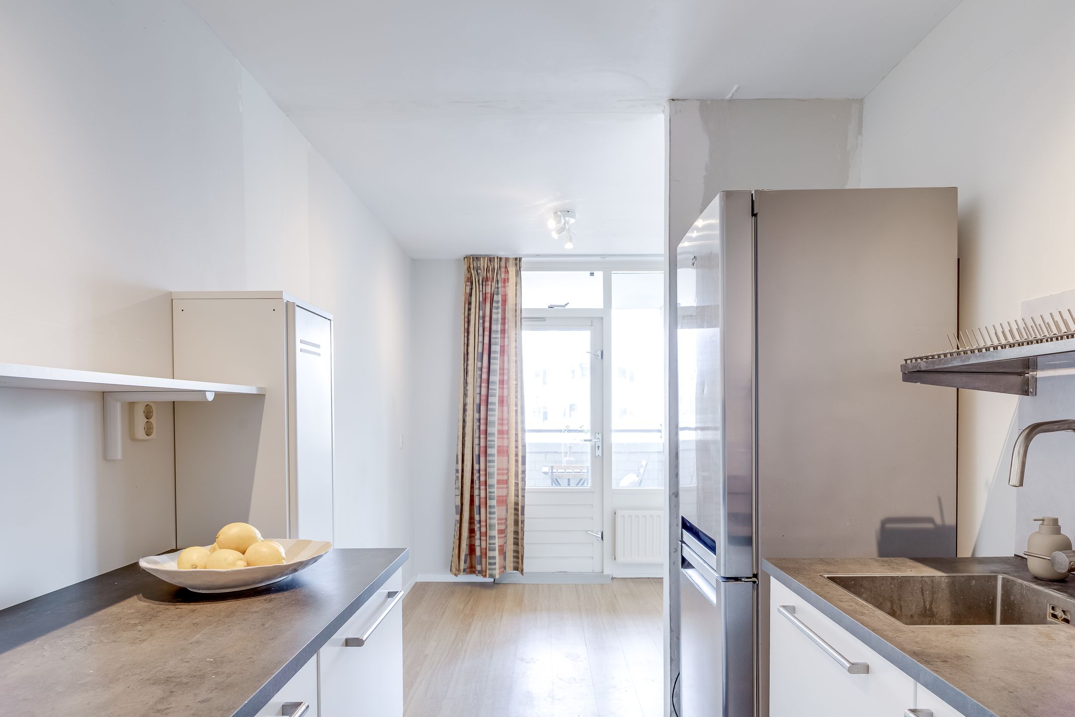 Foto 21 van Aartsbisschop Romerostraat 223