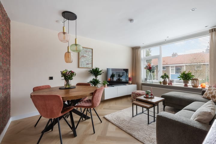 Photo 2 of J. van Galenstraat 12-A