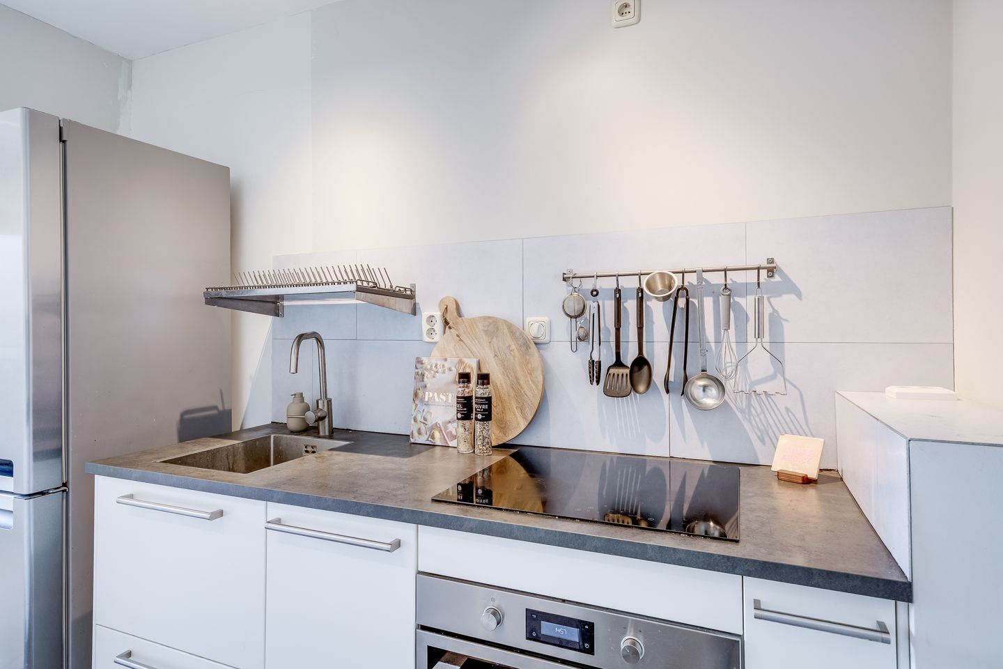 Foto 20 van Aartsbisschop Romerostraat 223