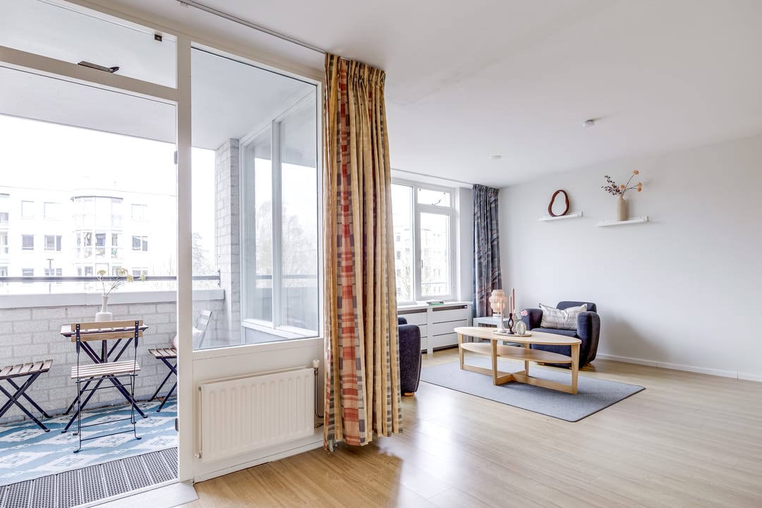 Foto 22 van Aartsbisschop Romerostraat 223