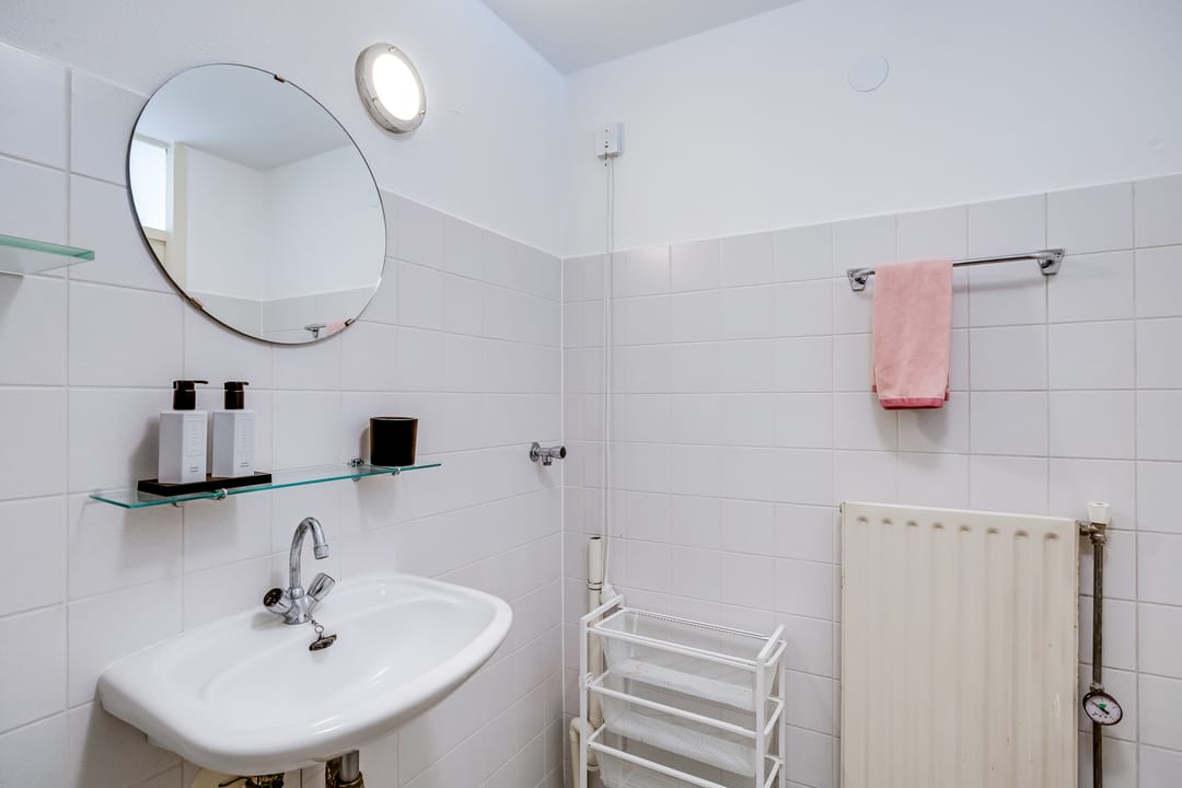 Foto 37 van Aartsbisschop Romerostraat 223