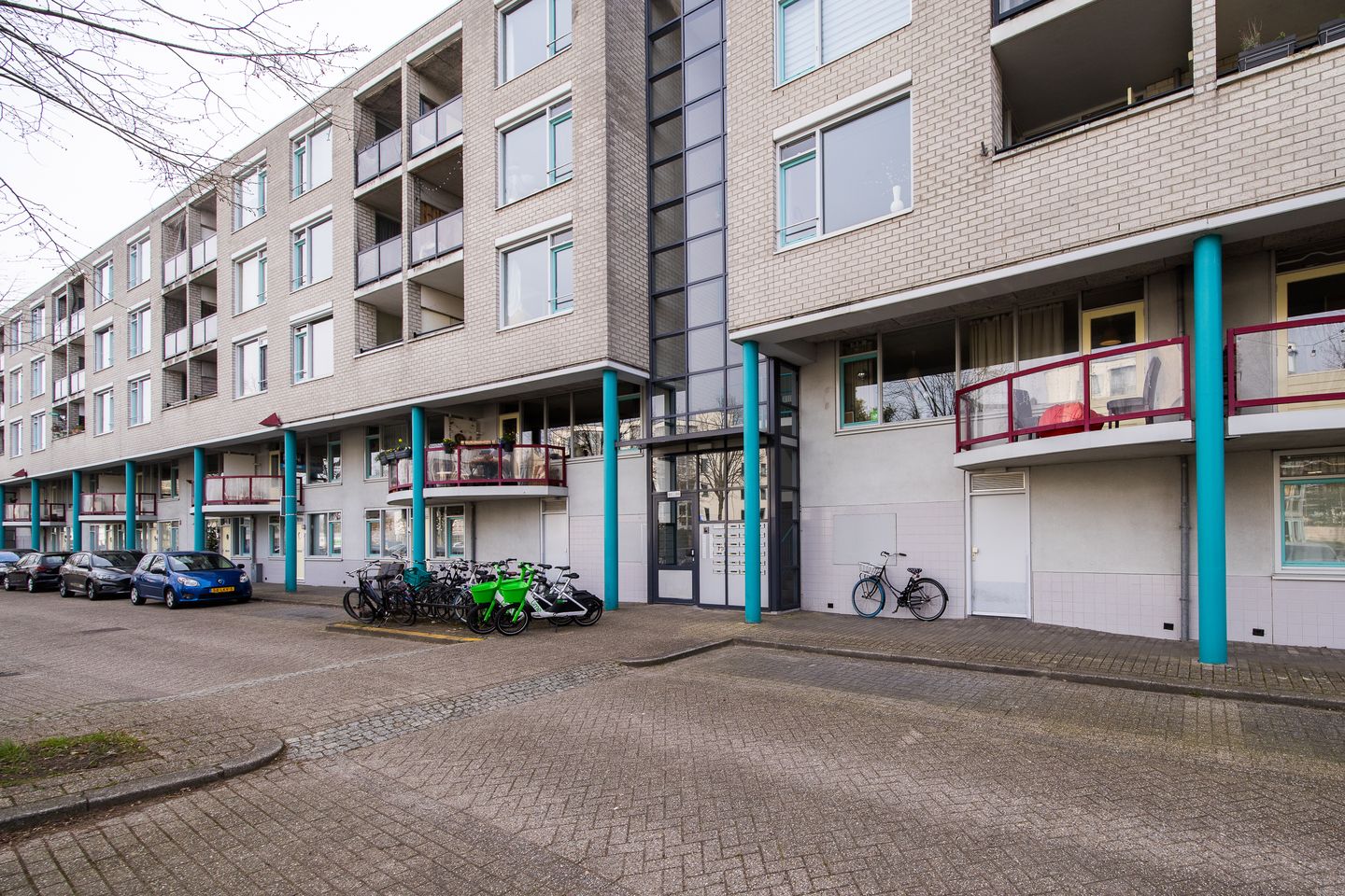 Foto 49 van Aartsbisschop Romerostraat 223