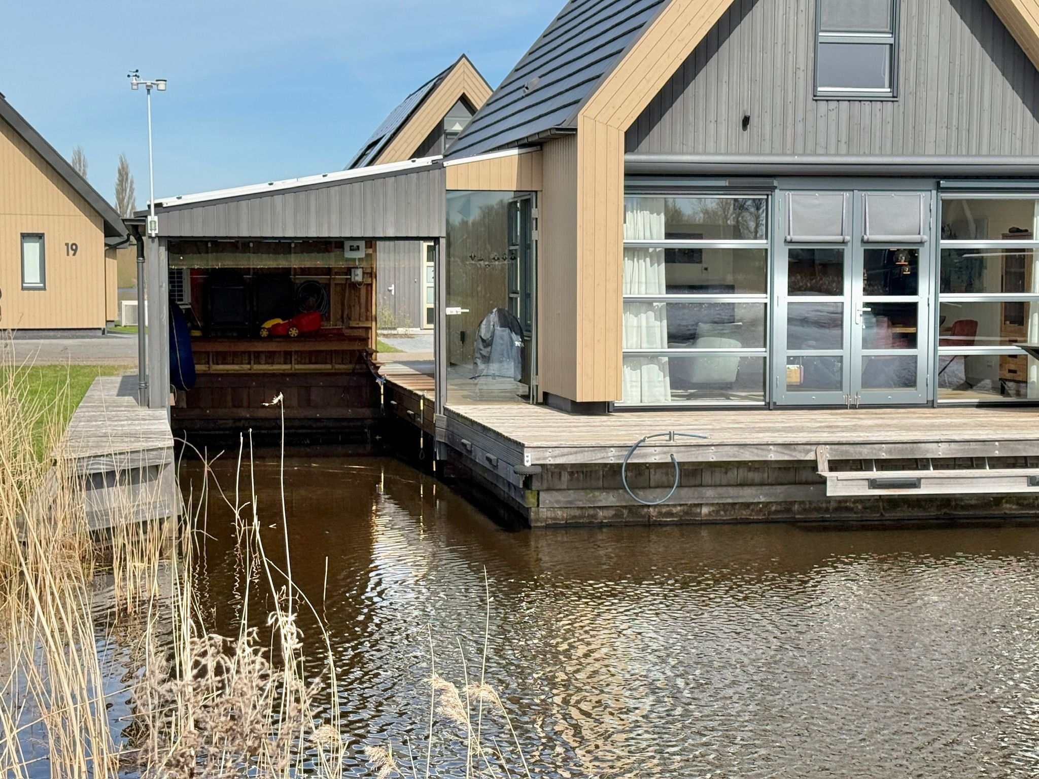 Foto 12 van A. de Graafweg 2