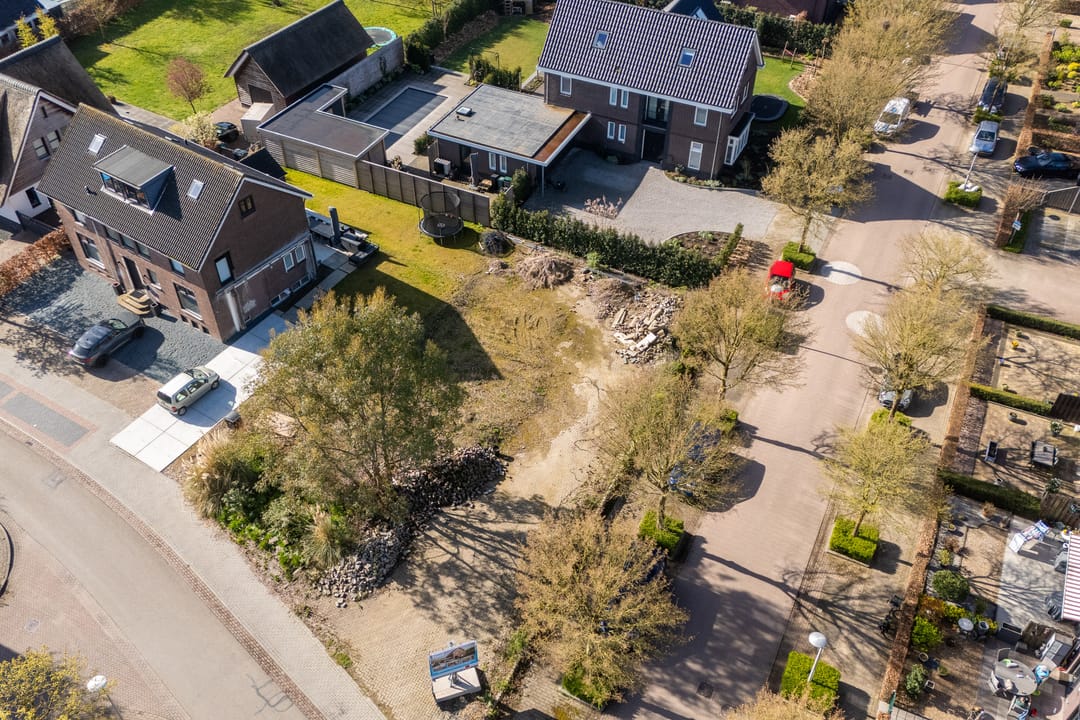 Photo 2 of Bloemstraat 2-A