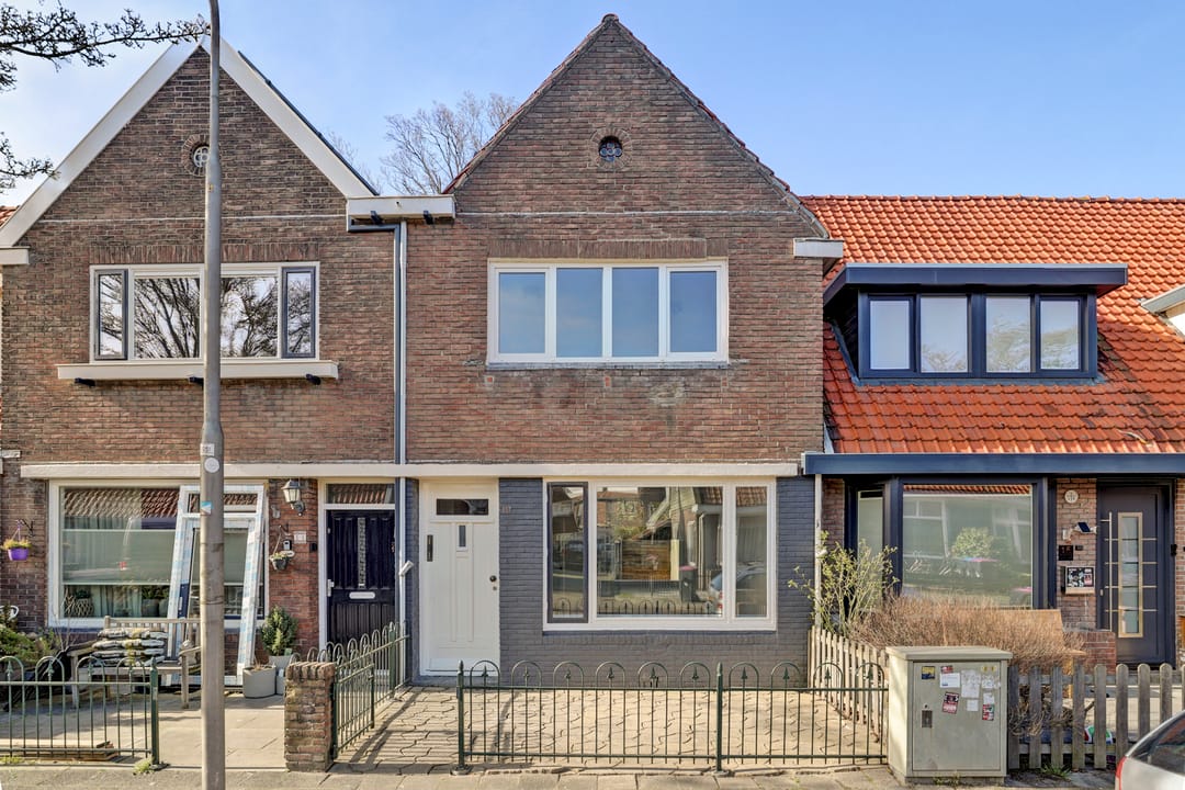Photo 1 of van Beverwijckstraat 13
