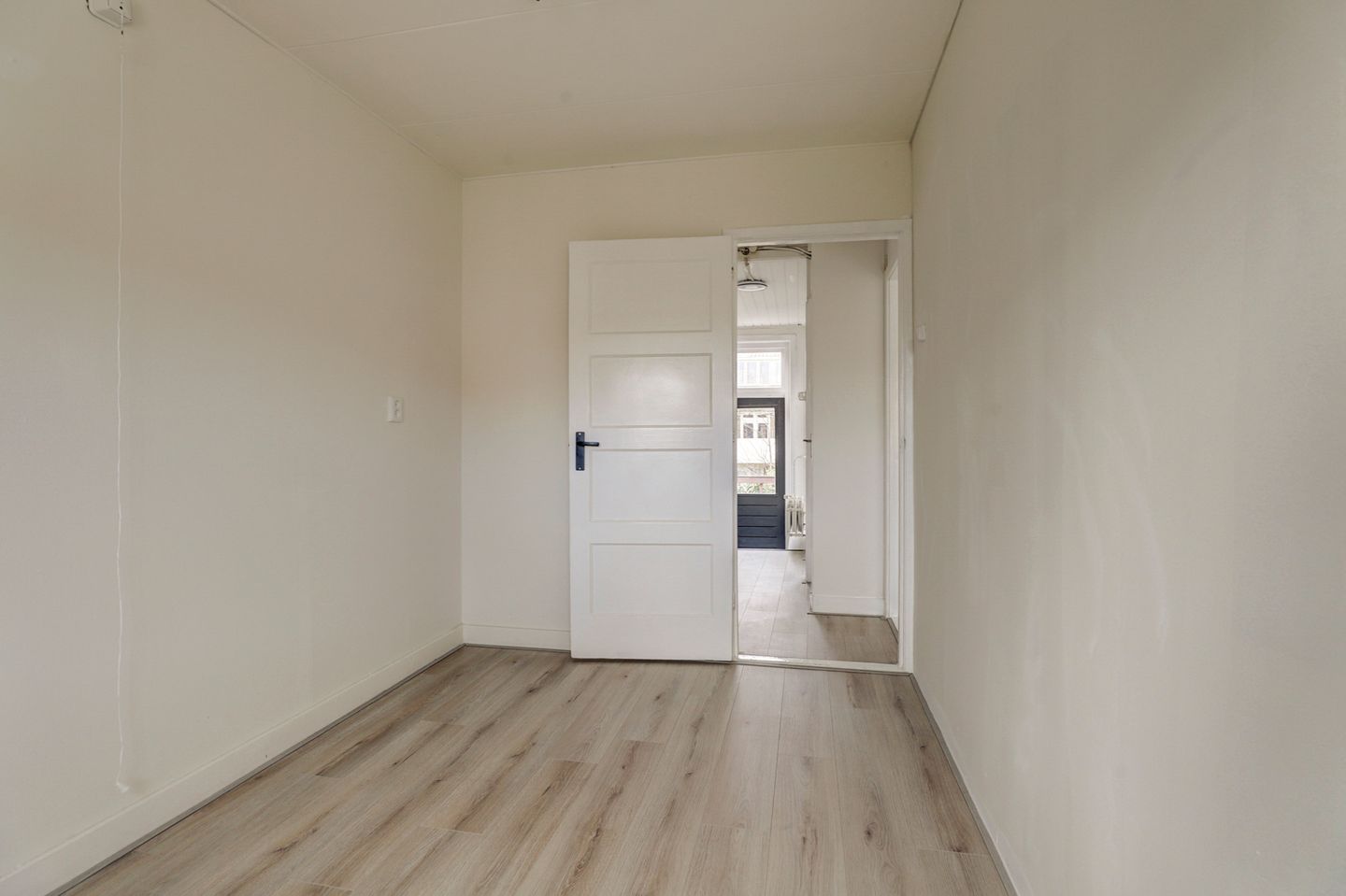 Photo 19 of van Beverwijckstraat 13