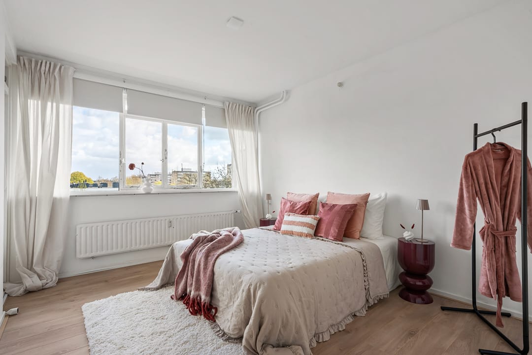 Bright corner apartment with balcony in green Tuindorp-Oost — 17