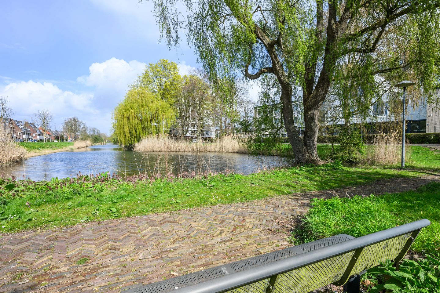 Bright corner apartment with balcony in green Tuindorp-Oost — 25