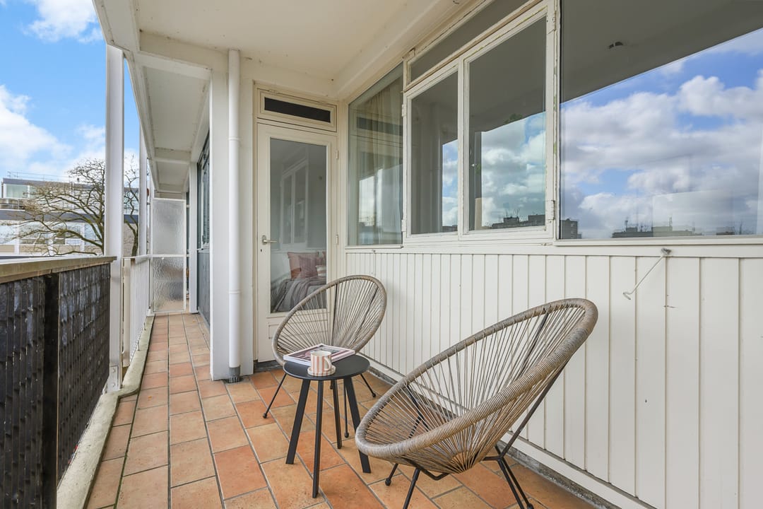 Bright corner apartment with balcony in green Tuindorp-Oost — 22