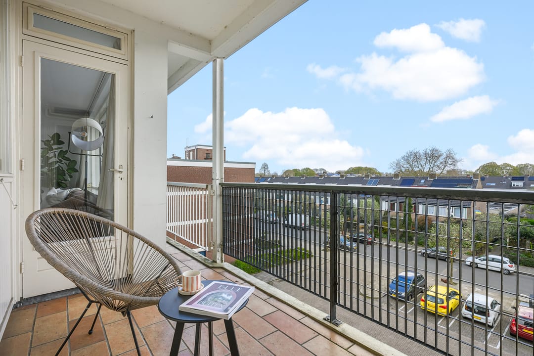 Bright corner apartment with balcony in green Tuindorp-Oost — 23