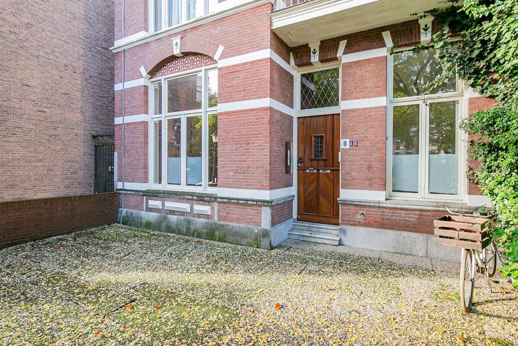 Photo 26 of Adelheidstraat 1