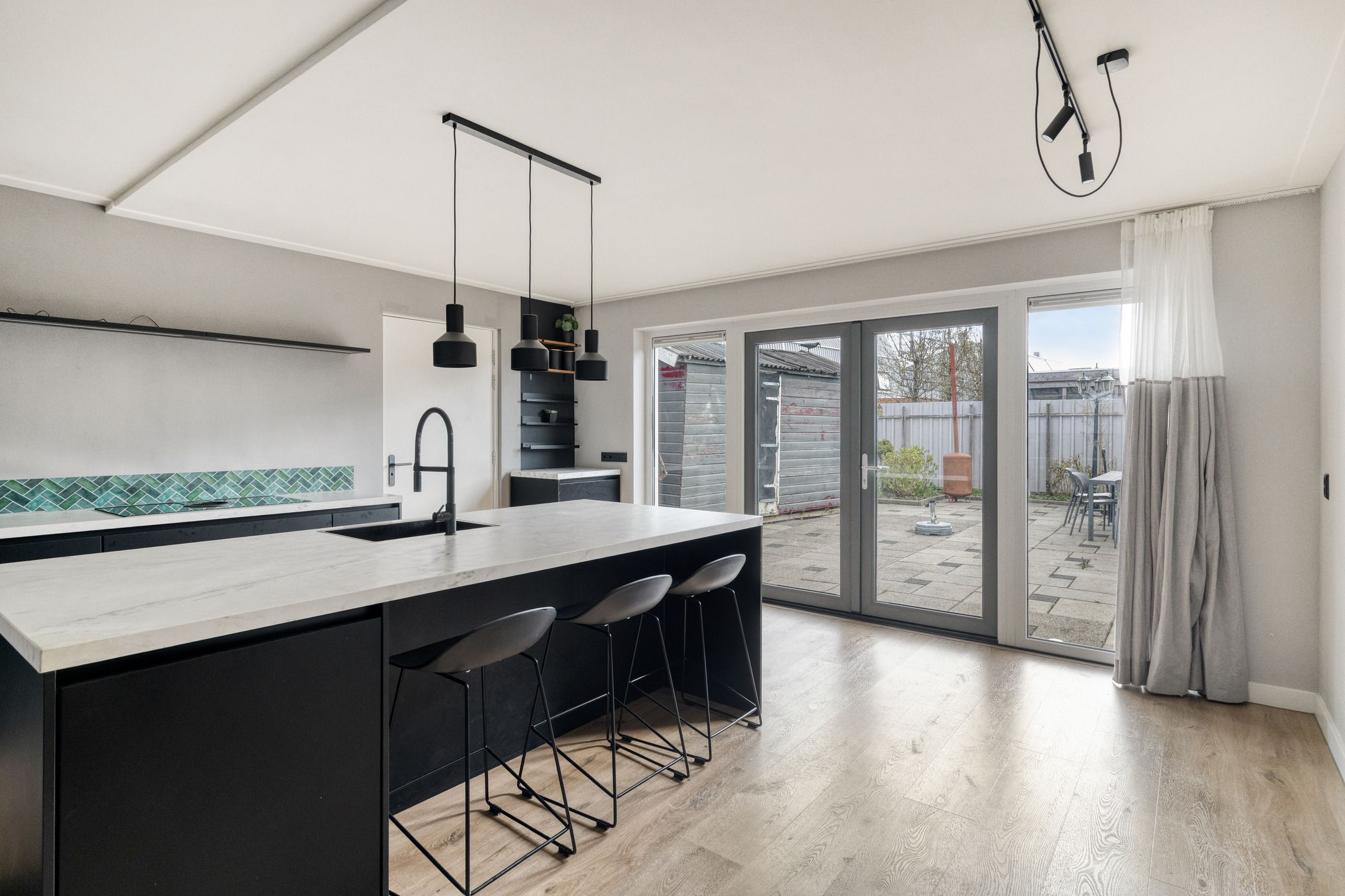 Spacious Semi-Detached Home with Modern Extensions and Solar Panels — 12