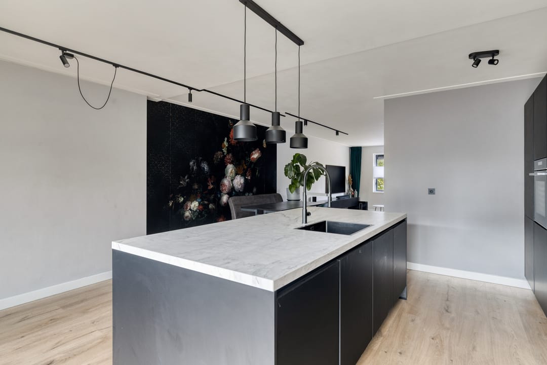 Spacious Semi-Detached Home with Modern Extensions and Solar Panels — 13