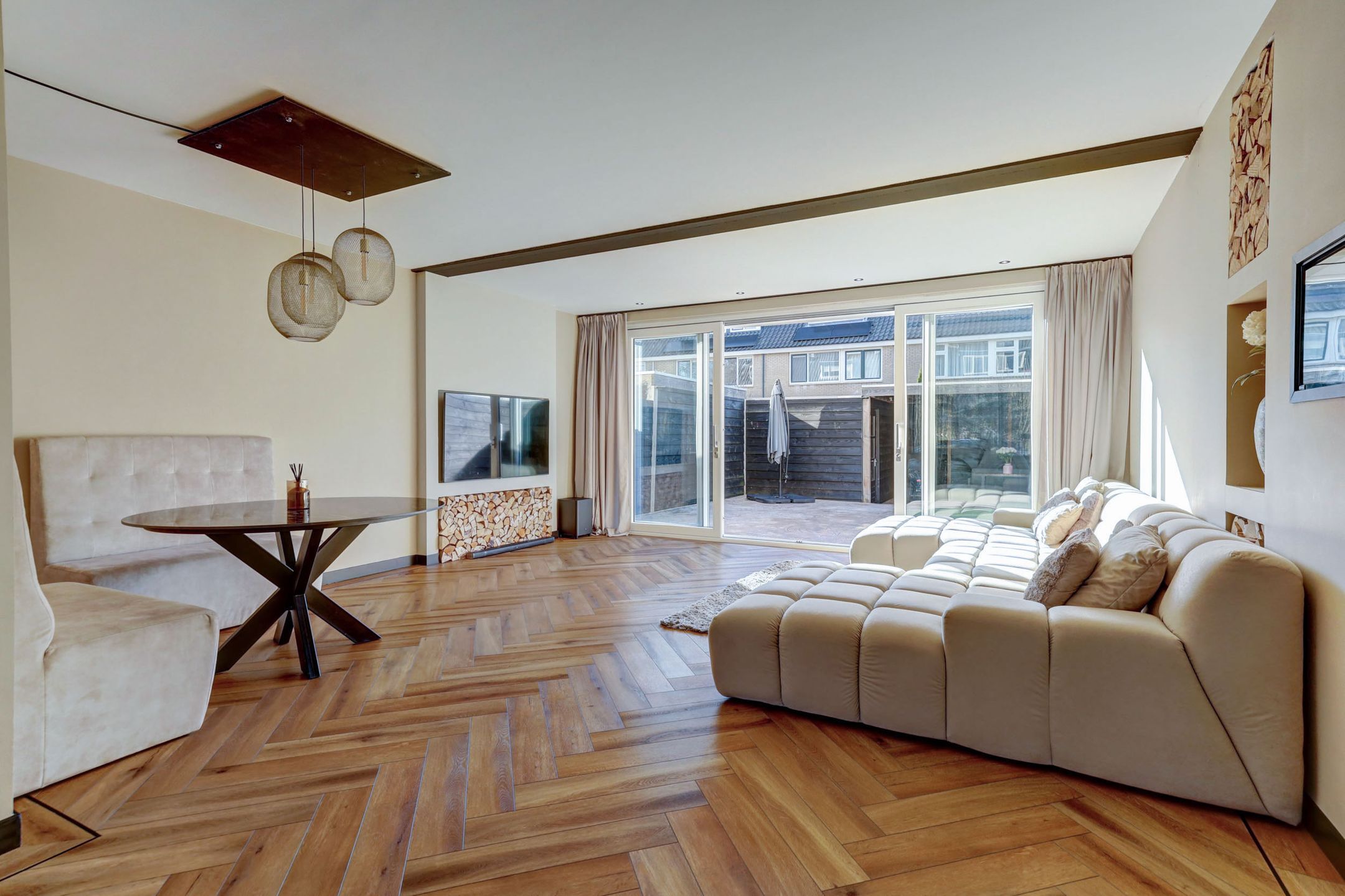 Stunning Renovated Home with Energy Label A Opposite Park — 9