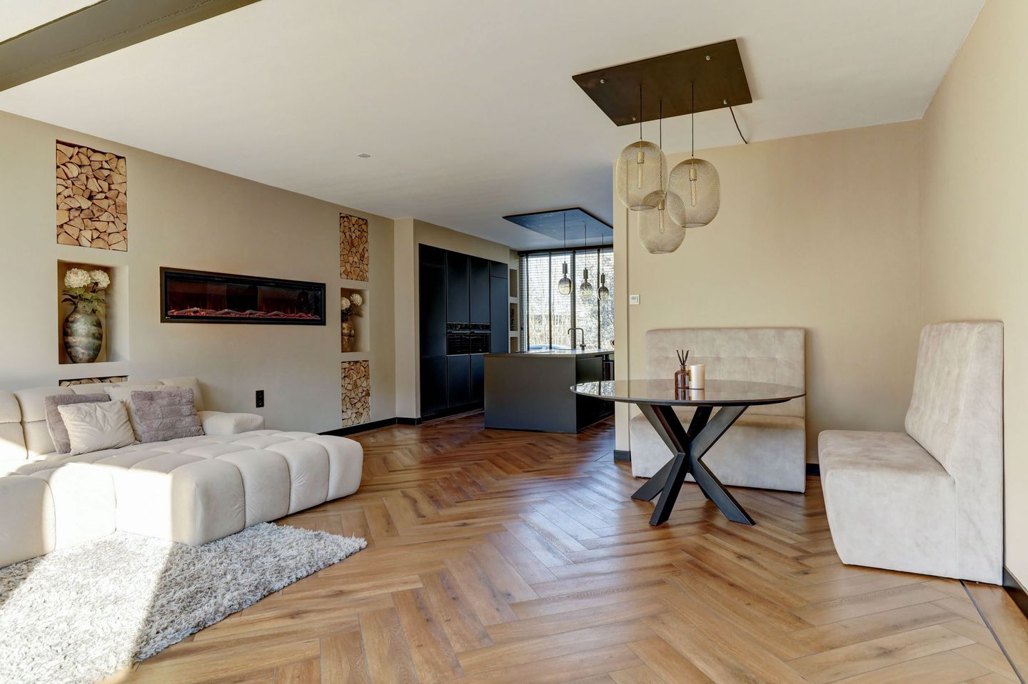 Stunning Renovated Home with Energy Label A Opposite Park — 10