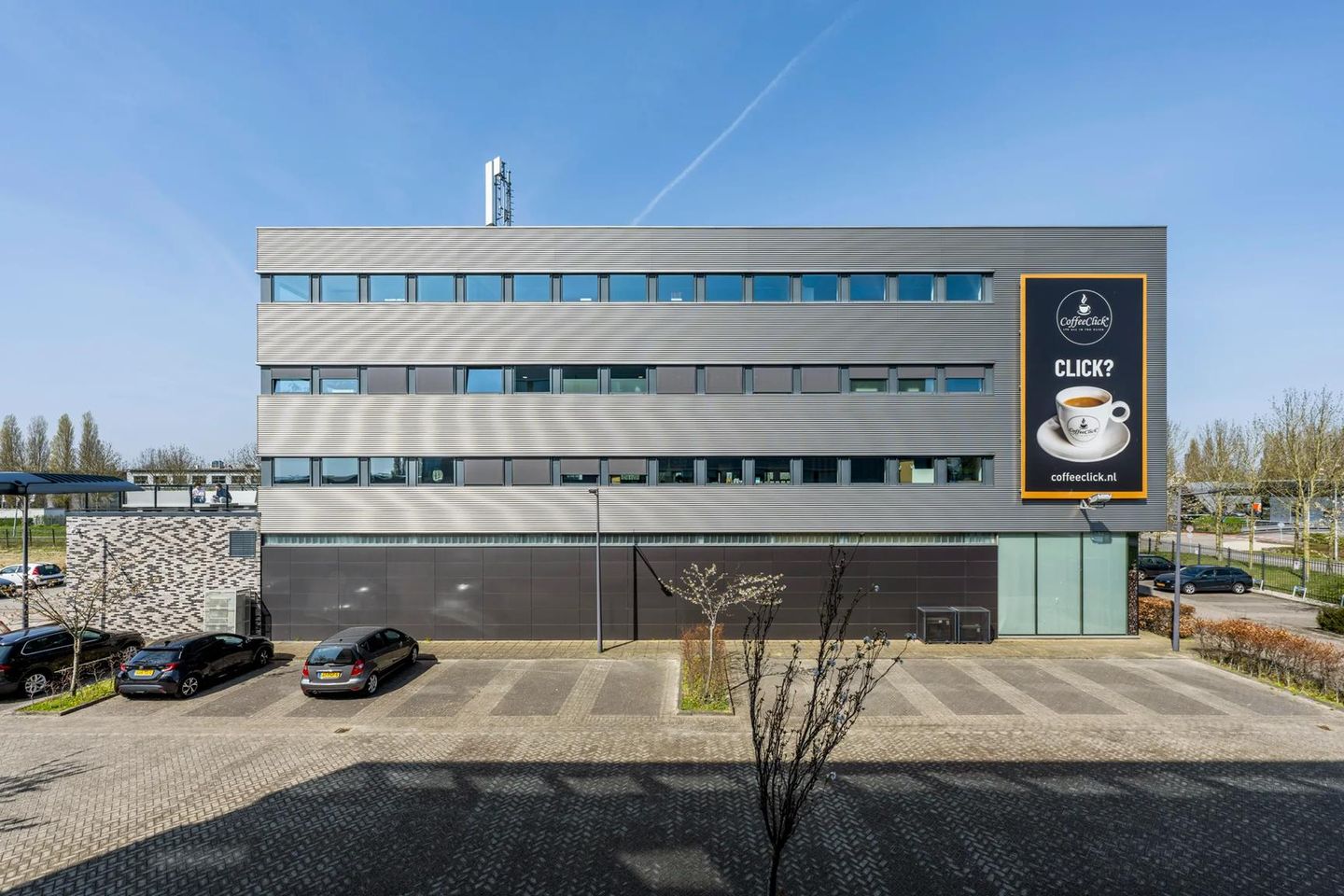 Bekijk foto 1 van New Yorkstraat 2-8