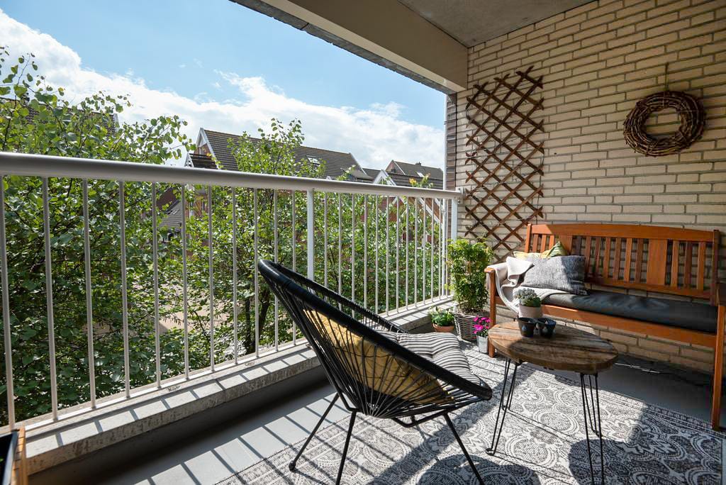 City living with south-facing loggia and private parking — 15