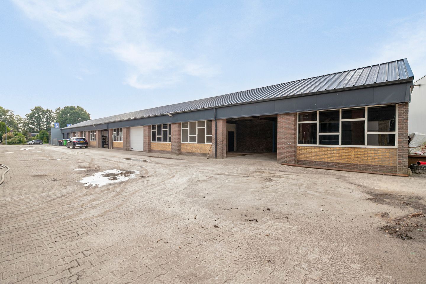 Bekijk foto 2 van M.J. van Olmstraat 5