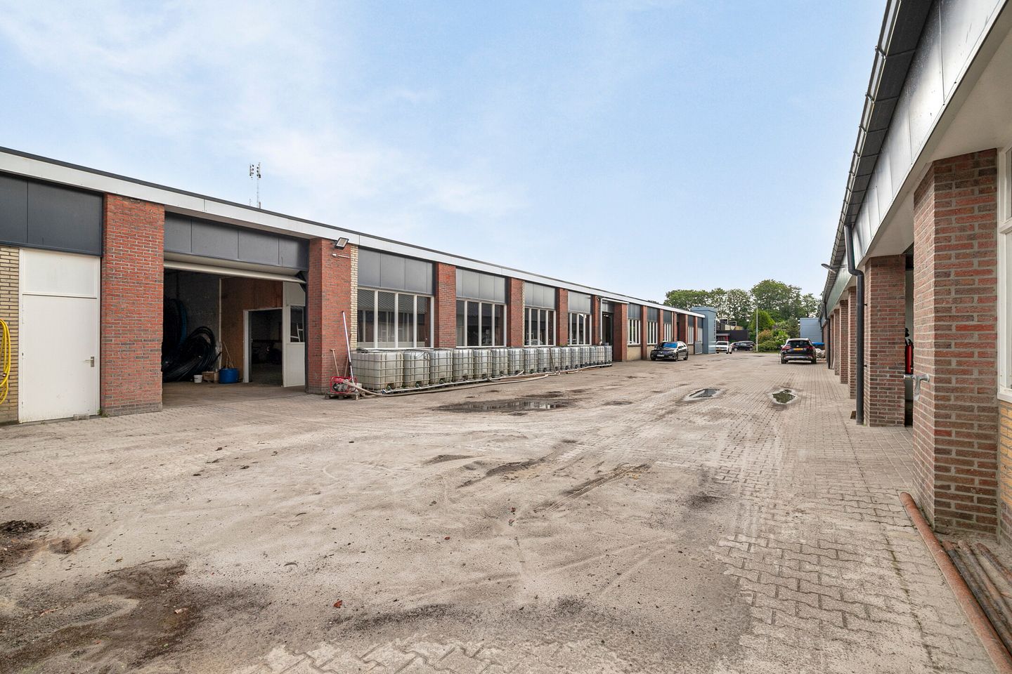 Bekijk foto 3 van M.J. van Olmstraat 5