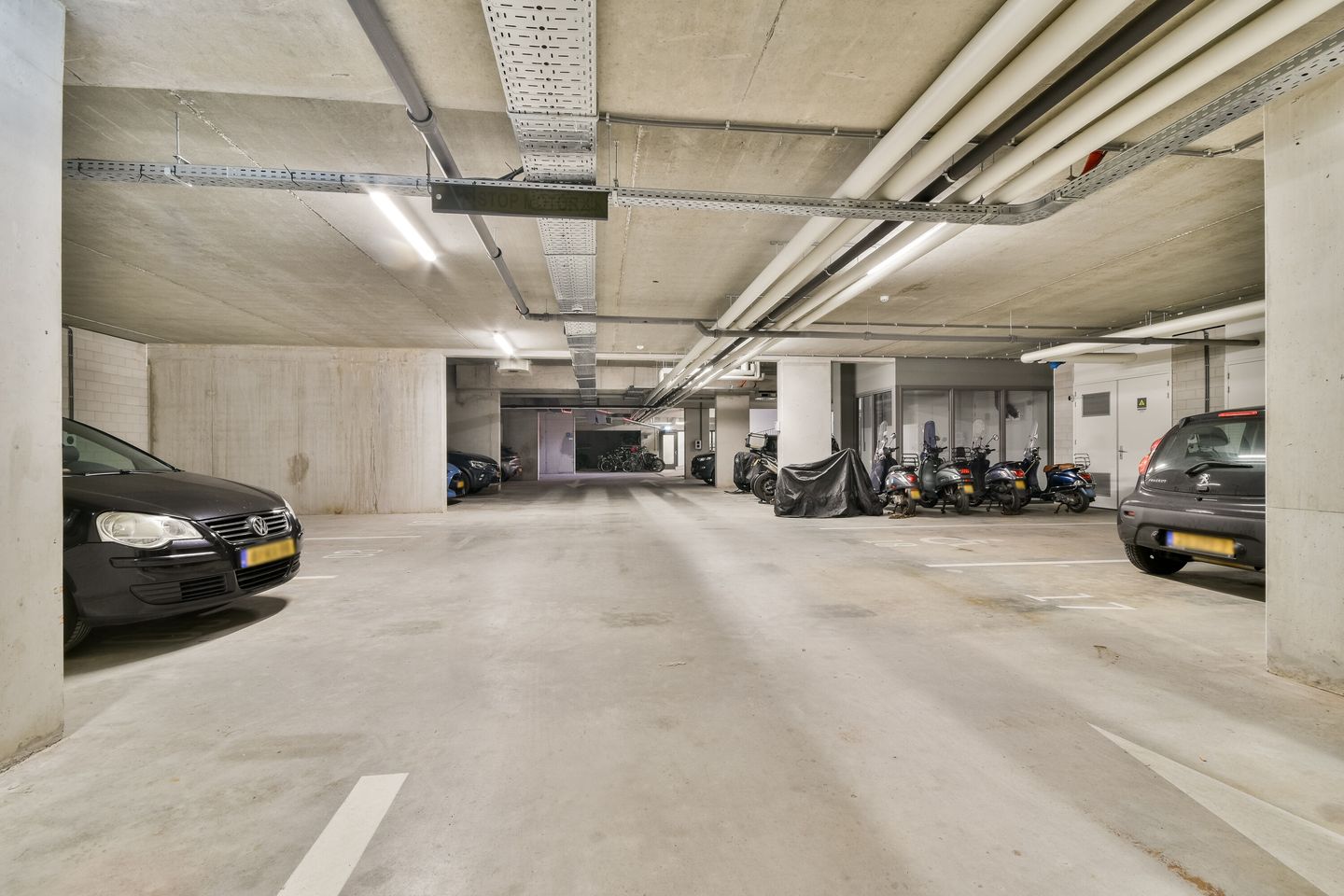 Foto 19 van Lutonhof 379