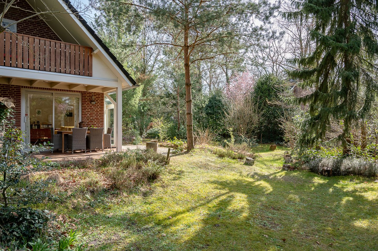 Foto 30 van Ruurloseweg 30-V86