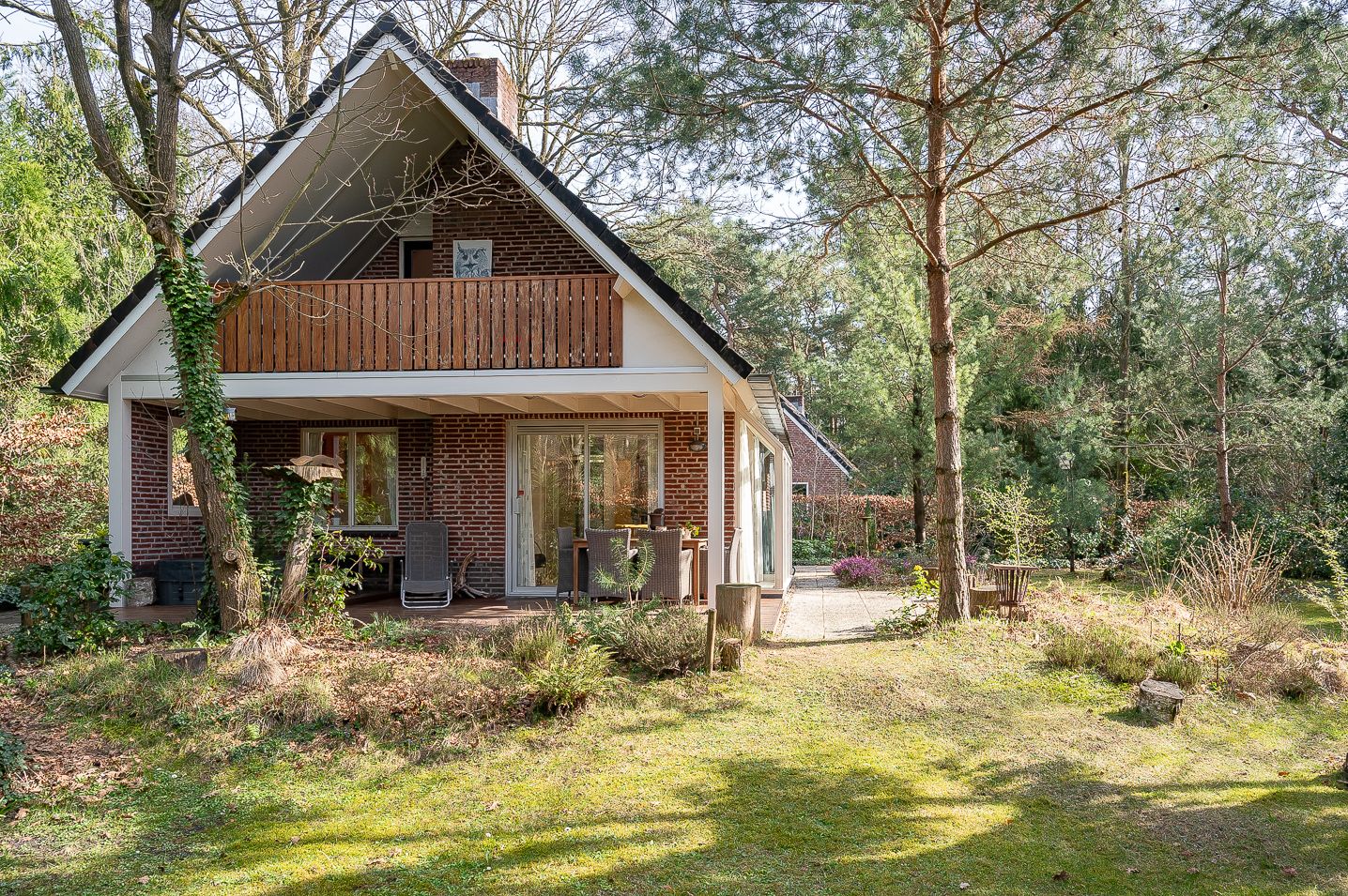 Foto 29 van Ruurloseweg 30-V86