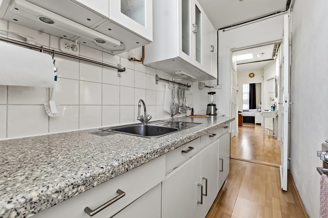 Light and atmospheric 4-room apartment with sunny balcony in Vruchtenbuurt — 16