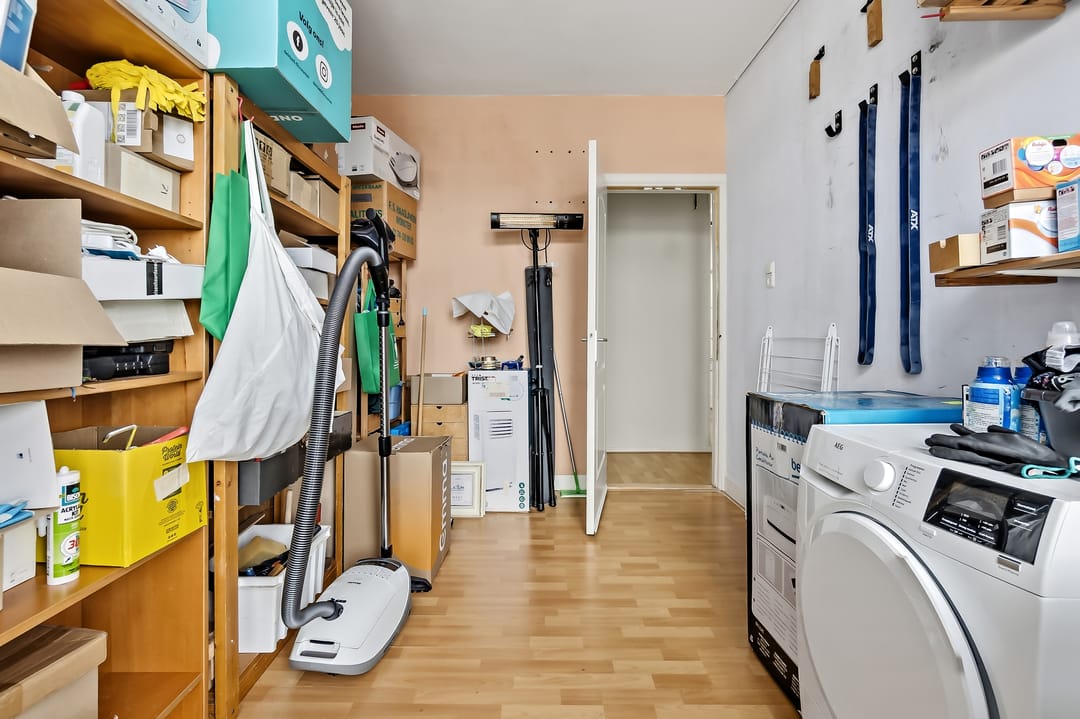 Light and atmospheric 4-room apartment with sunny balcony in Vruchtenbuurt — 31