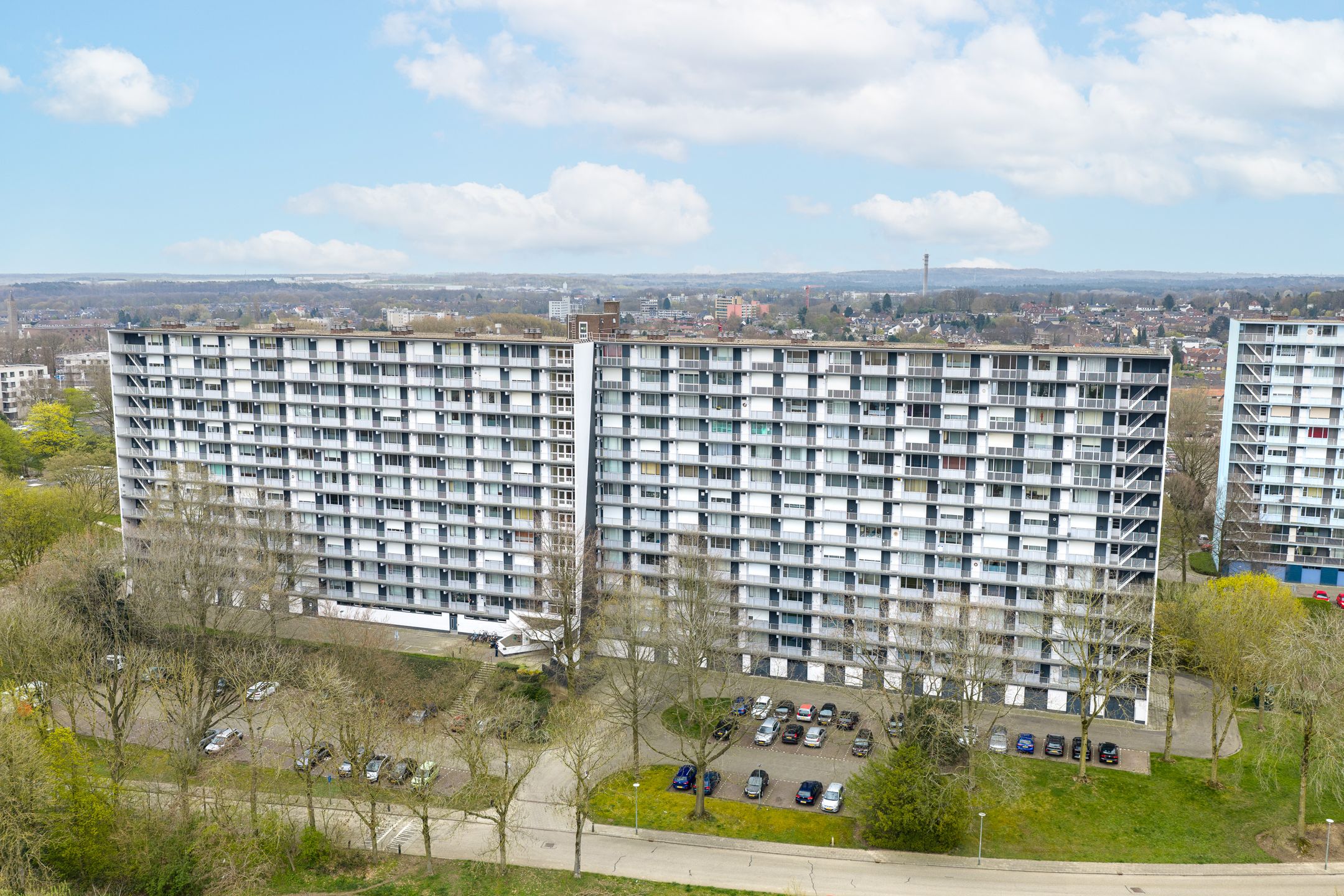 Renovated Apartment with Three Bedrooms and Sunny Balcony — 27