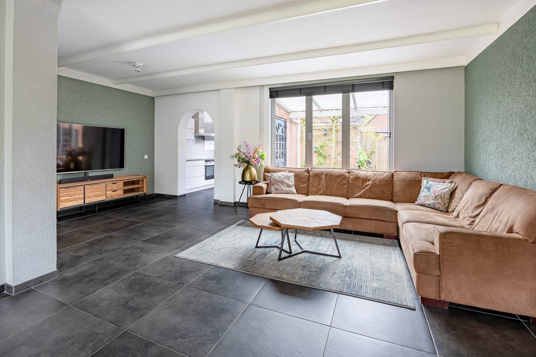 Photo 13 of Meeuwstraat 14