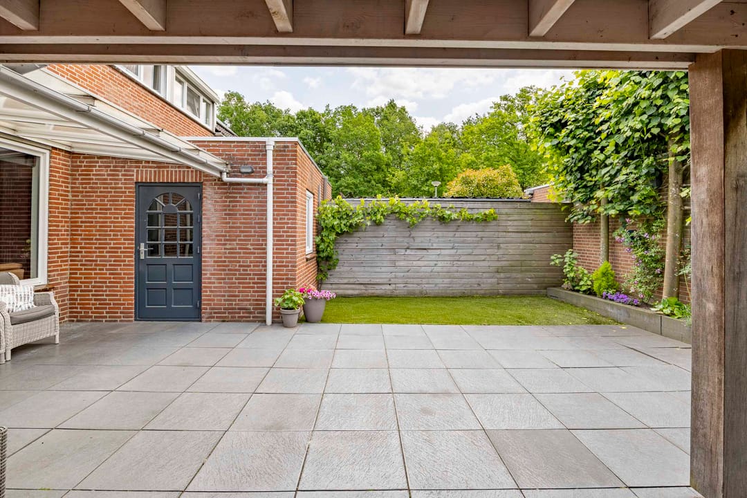 Photo 31 of Meeuwstraat 14