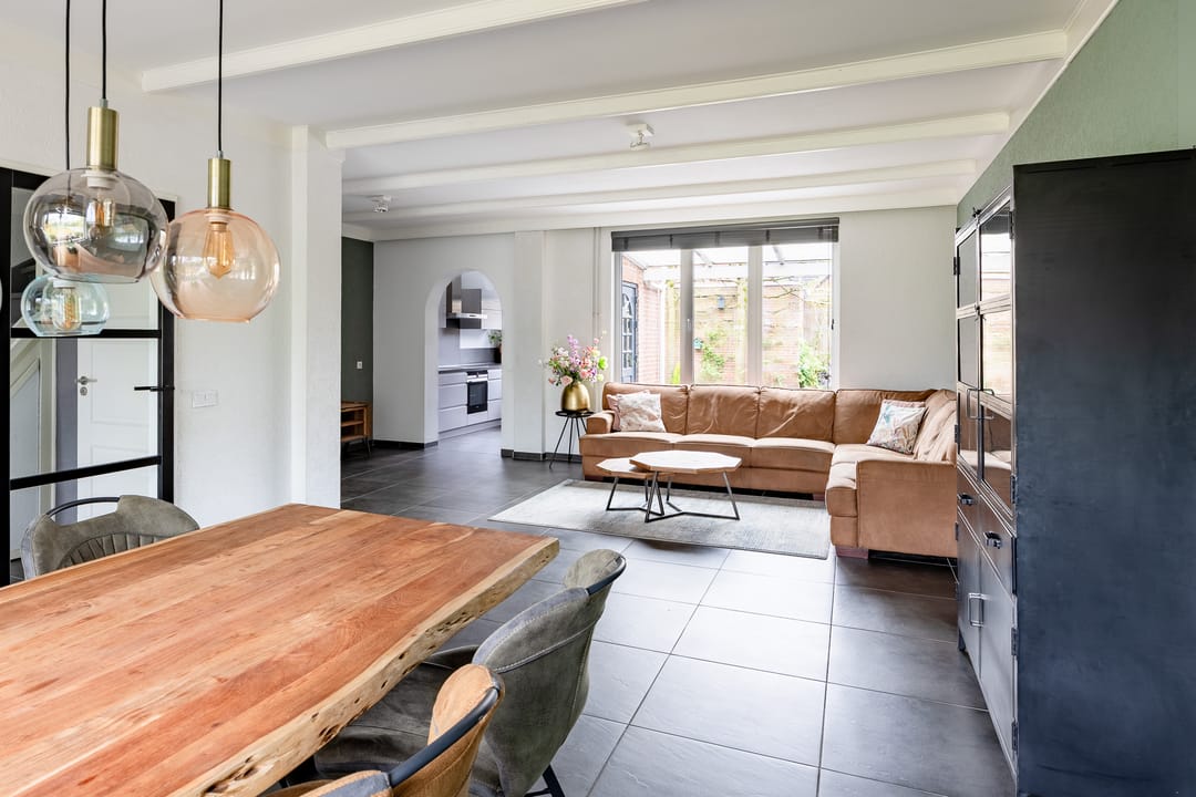 Photo 11 of Meeuwstraat 14