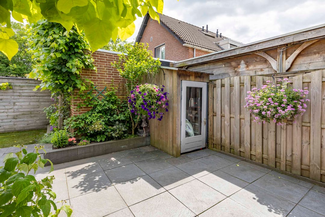 Photo 32 of Meeuwstraat 14