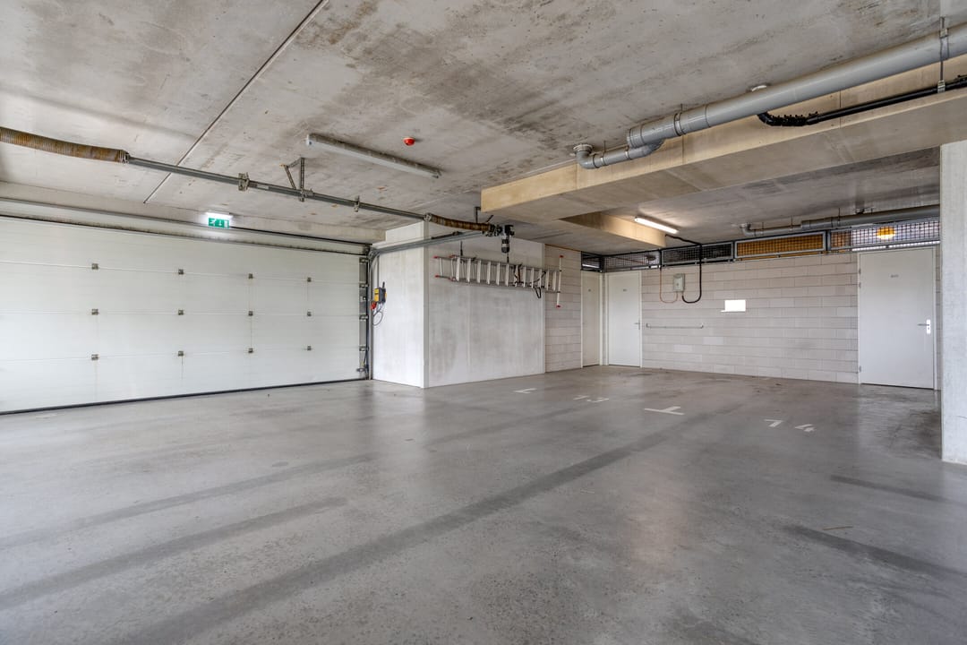 Modern Senior Apartment with South-Facing Balcony and Indoor Parking in Terneuzen — 16