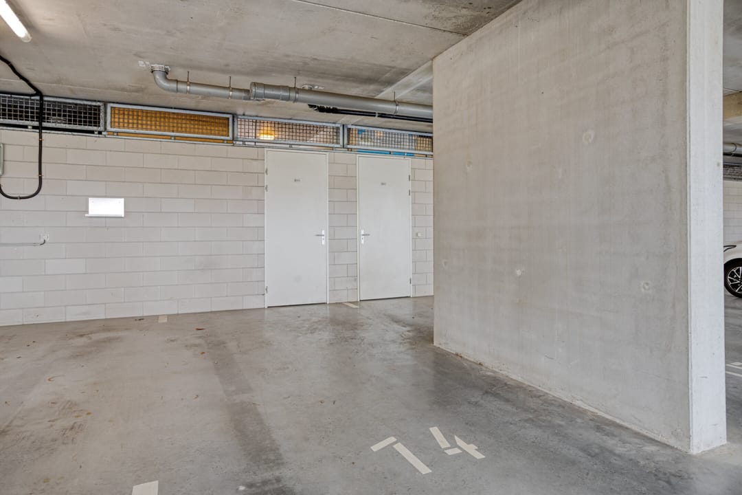 Modern Senior Apartment with South-Facing Balcony and Indoor Parking in Terneuzen — 17