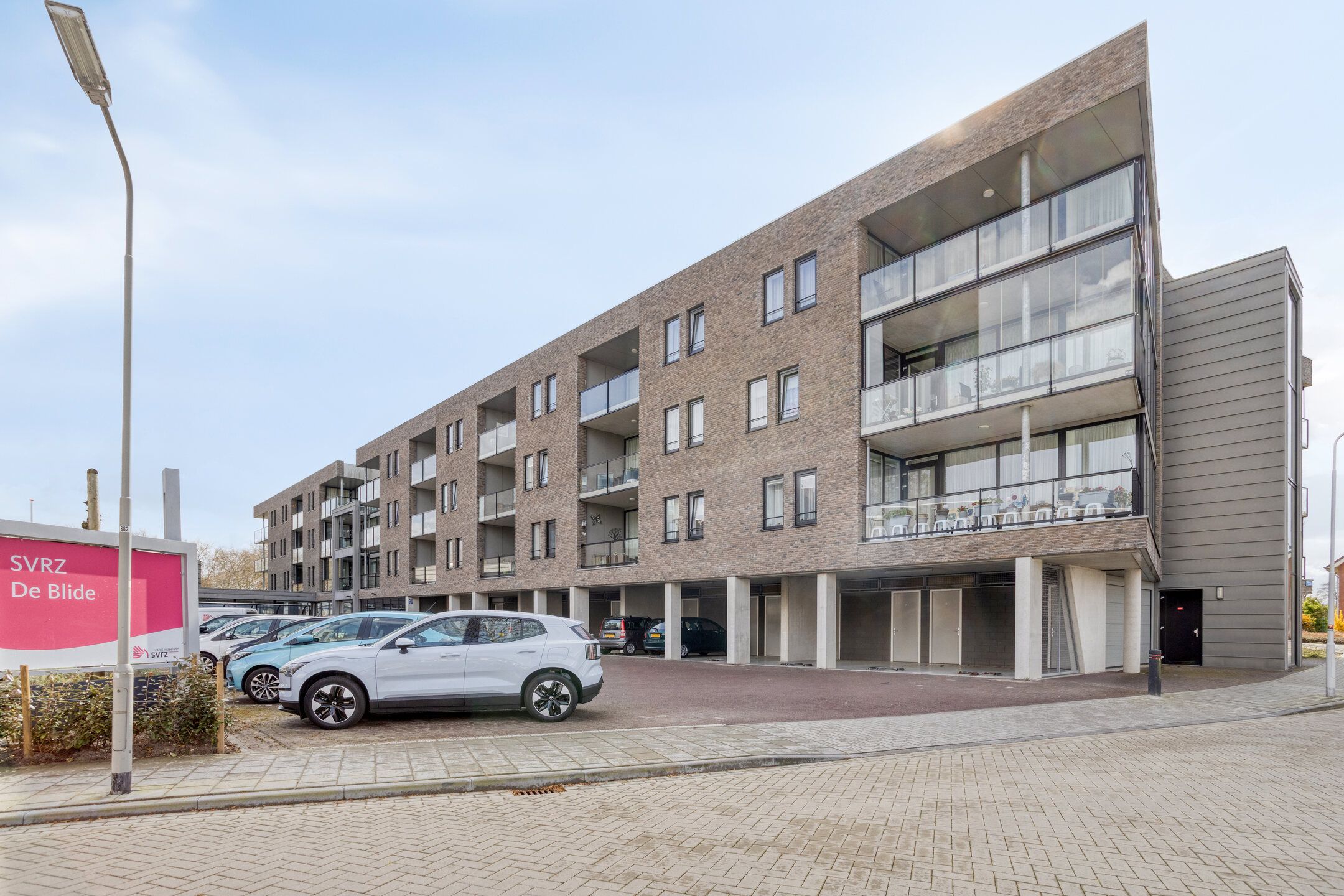 Modern Senior Apartment with South-Facing Balcony and Indoor Parking in Terneuzen — 18