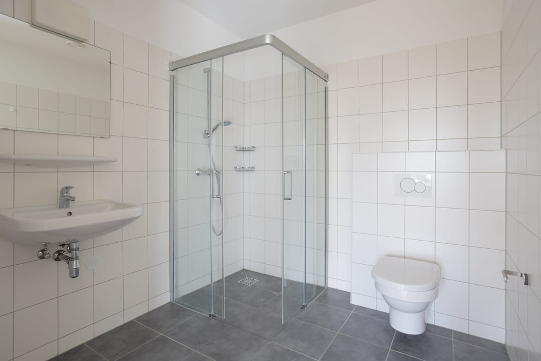 Modern Senior Apartment with South-Facing Balcony and Indoor Parking in Terneuzen — 13