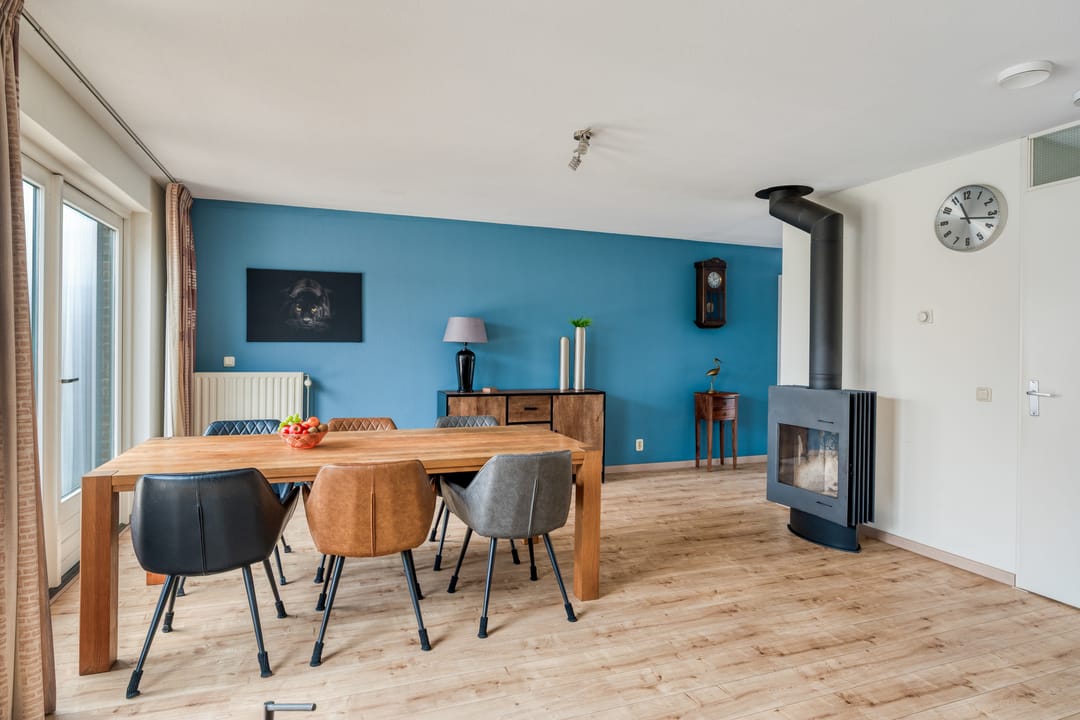 Spacious and Sustainable Semi-Detached Family Home with Five Bedrooms, Garden Room, and Excellent Energy Rating — 16