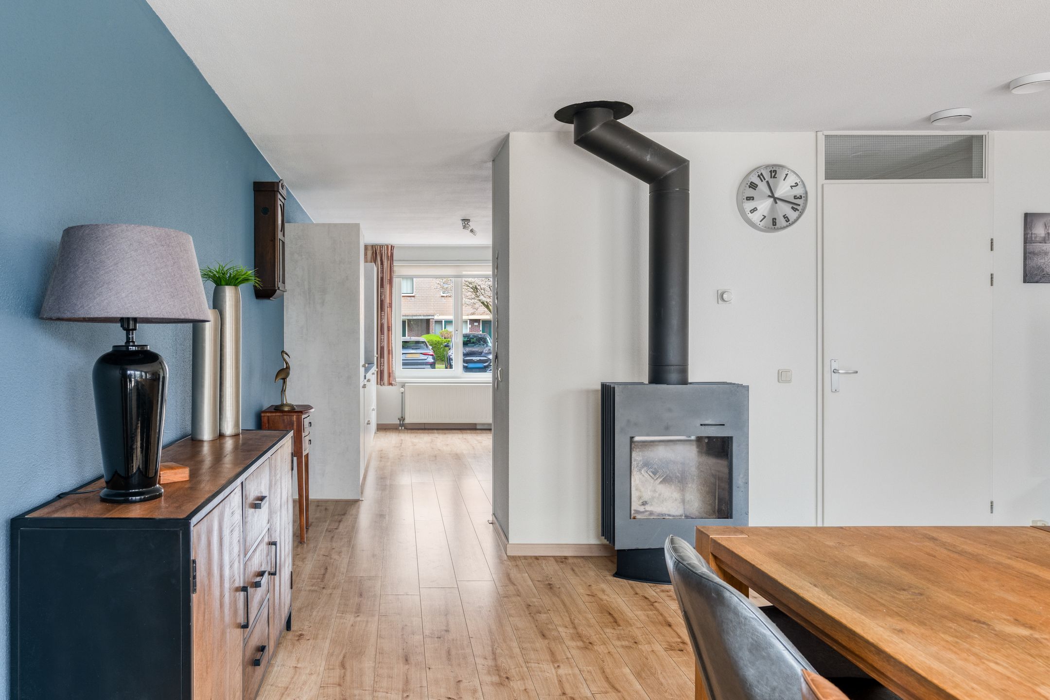 Spacious and Sustainable Semi-Detached Family Home with Five Bedrooms, Garden Room, and Excellent Energy Rating — 18