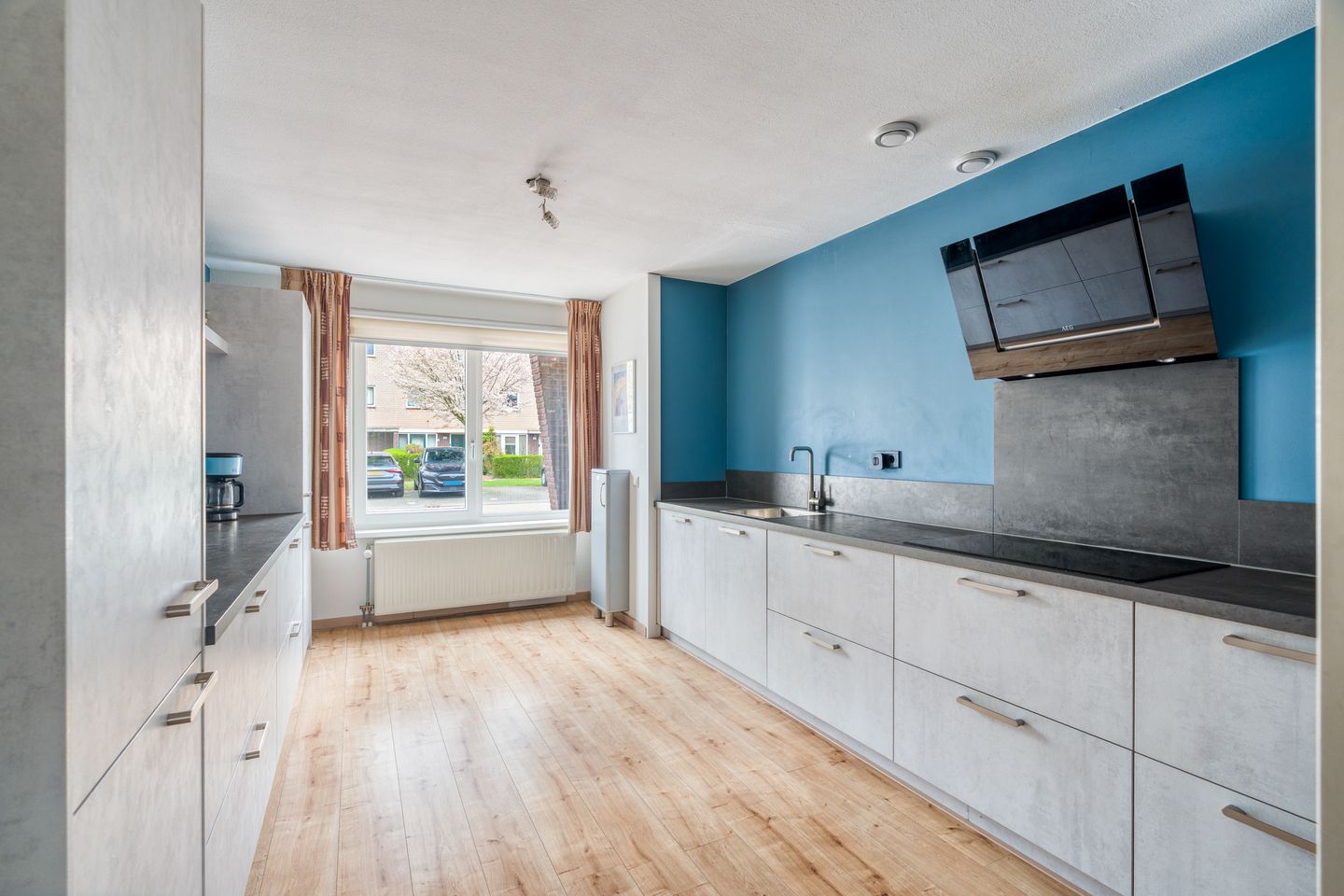 Spacious and Sustainable Semi-Detached Family Home with Five Bedrooms, Garden Room, and Excellent Energy Rating — 19
