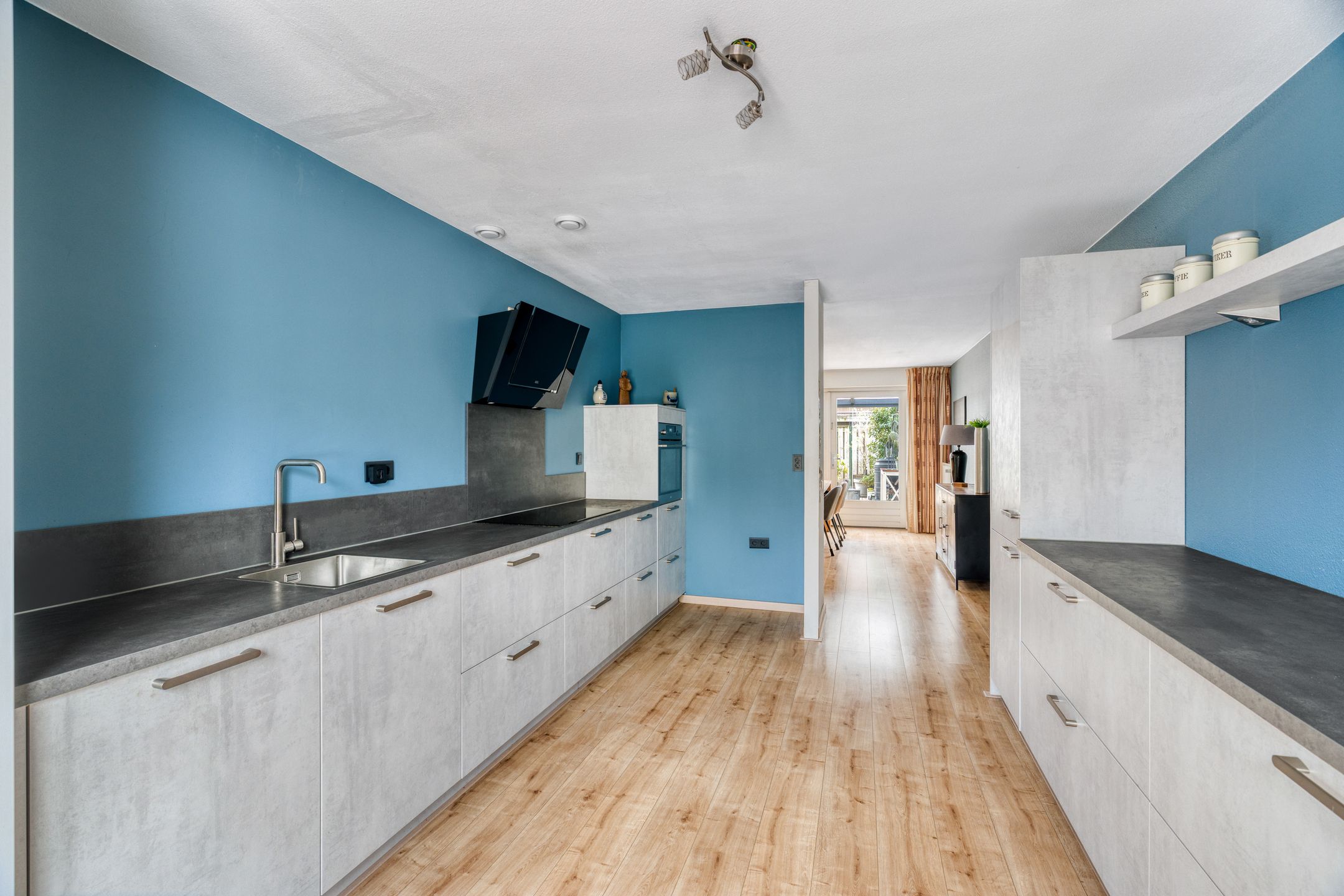 Spacious and Sustainable Semi-Detached Family Home with Five Bedrooms, Garden Room, and Excellent Energy Rating — 21