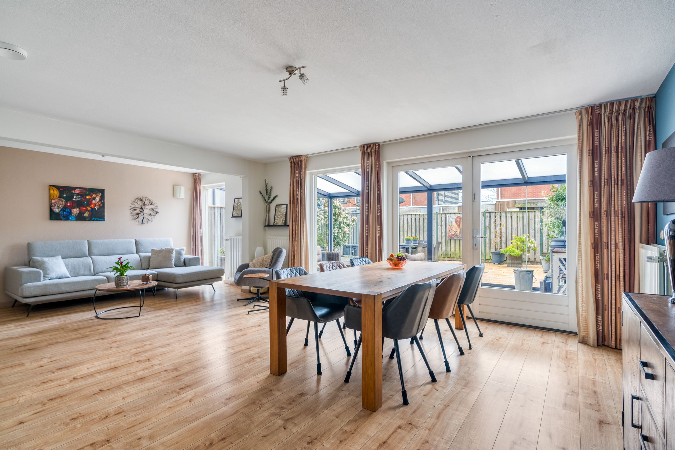 Spacious and Sustainable Semi-Detached Family Home with Five Bedrooms, Garden Room, and Excellent Energy Rating — 15