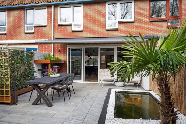 Photo 4 of Repel 111