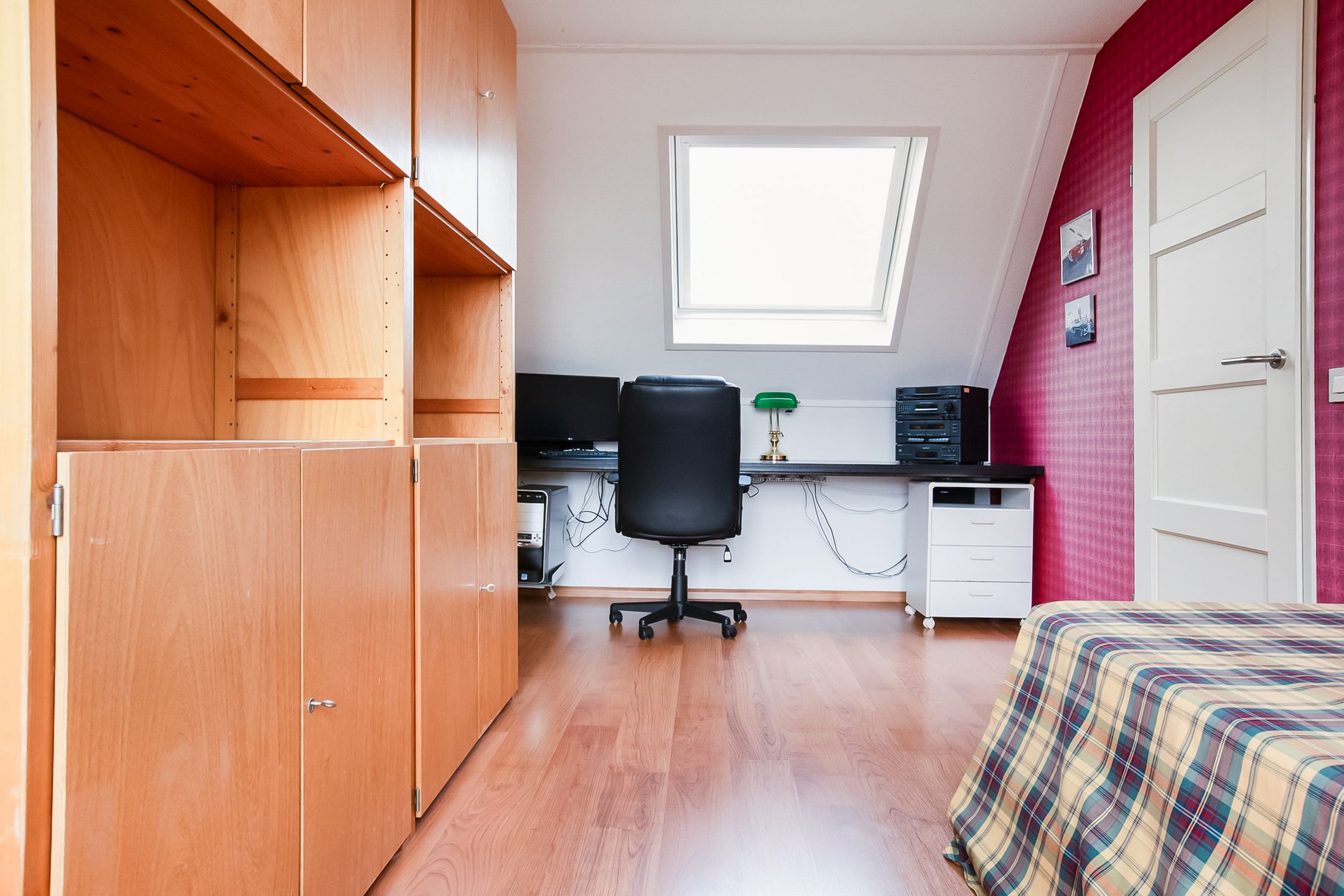 Spacious semi-detached family home with double garage in child-friendly Welgelegen district — 27