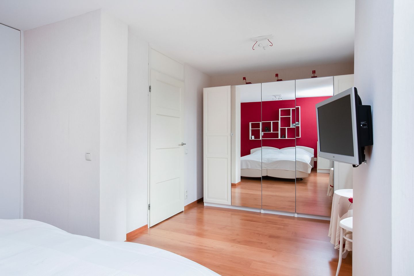 Spacious semi-detached family home with double garage in child-friendly Welgelegen district — 25