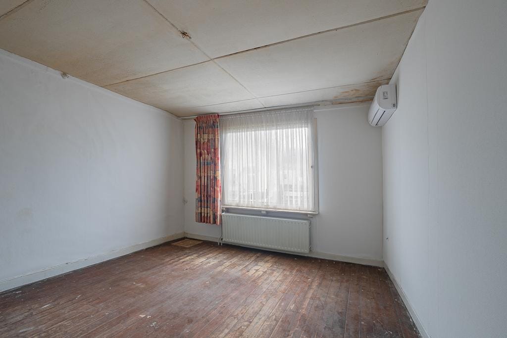 Renovation-Ready Home in Historic Valkenburg Centre with Approved Plans — 15